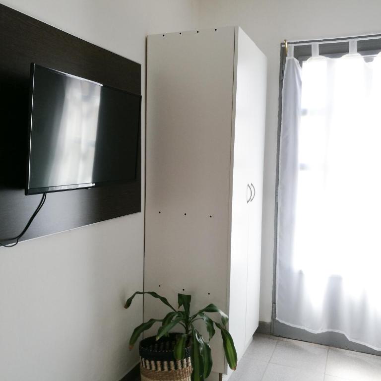 Dpto 2 a 4 pers a 100 m ruta 22 - Apartamento de 1 dormitorio - 17