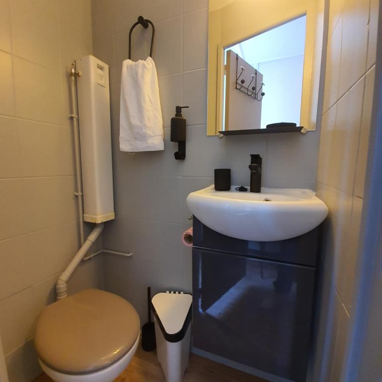 HOTEL SAVOY - Economy Single Room with shared shower - 3