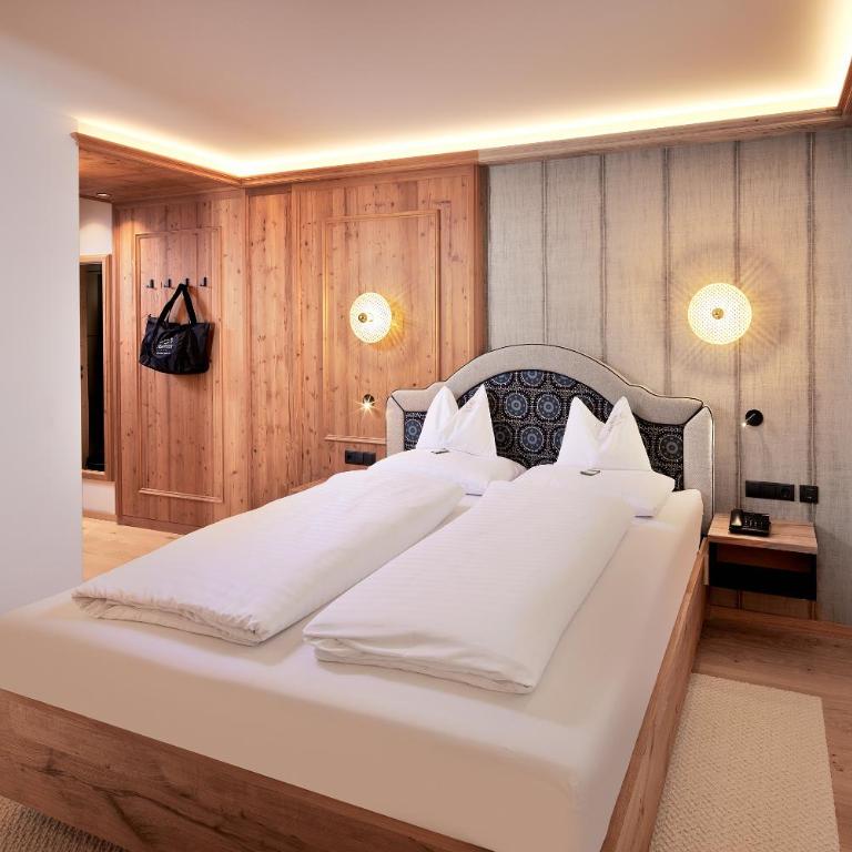 Hotel Neue Post - 4 Sterne Superior - Deluxe Junior Suite - 2