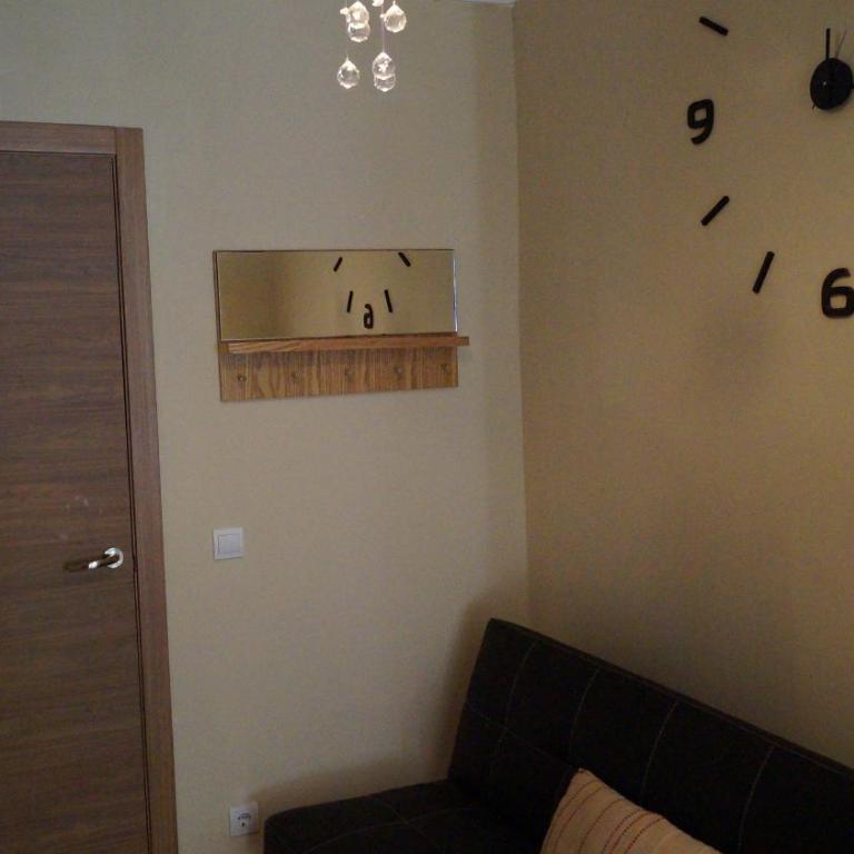 Good-Home Paseo de Gracia - Double Room with Private Bathroom - 8