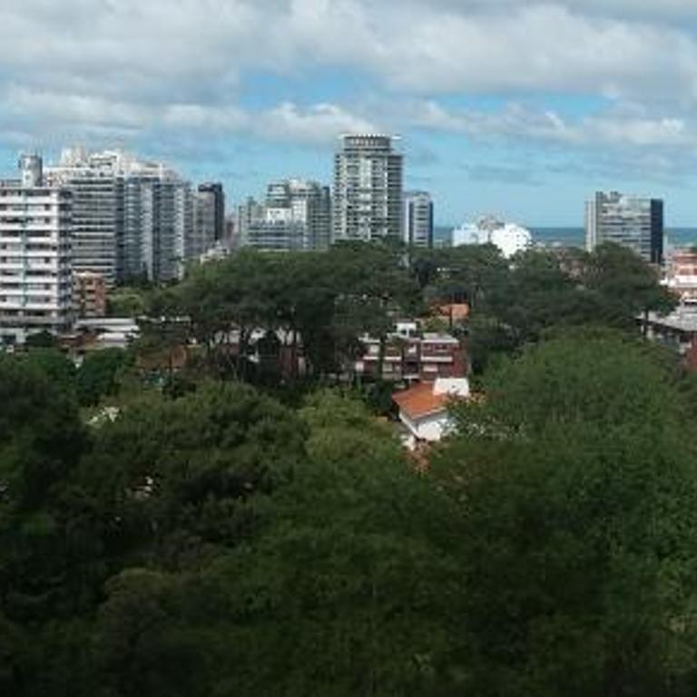 Torre Malvinas - Apartamento de 2 dormitorios con vistas al mar - 2