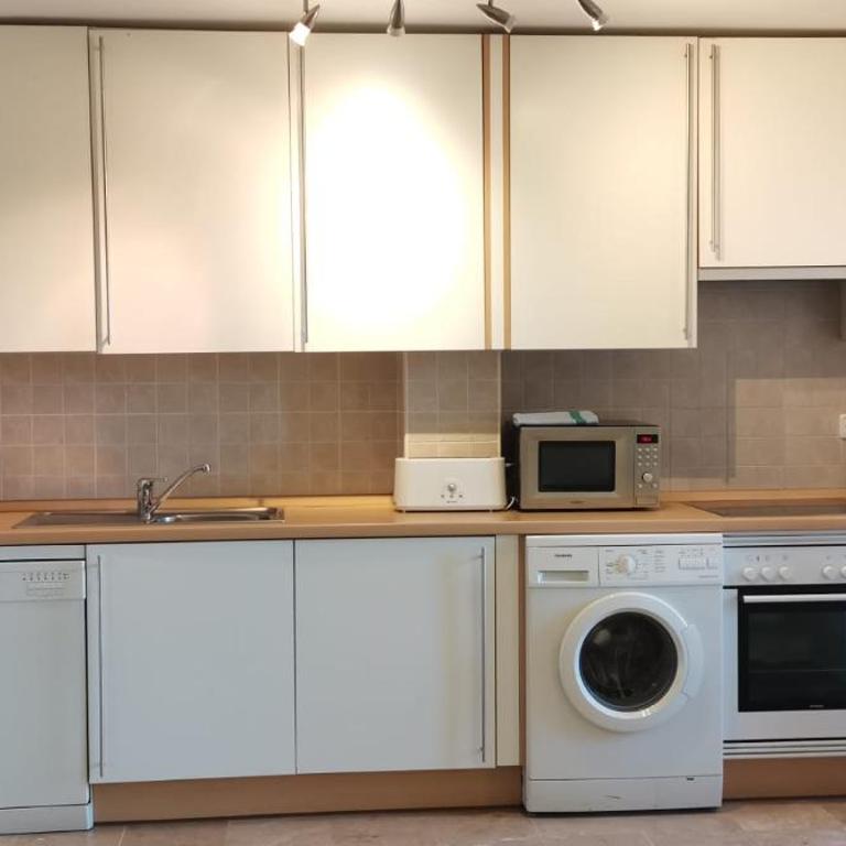 Apartamento espacioso muy tranquilo con piscinas y jardines cercano a la playa - Apartamento de 2 dormitorios - 12