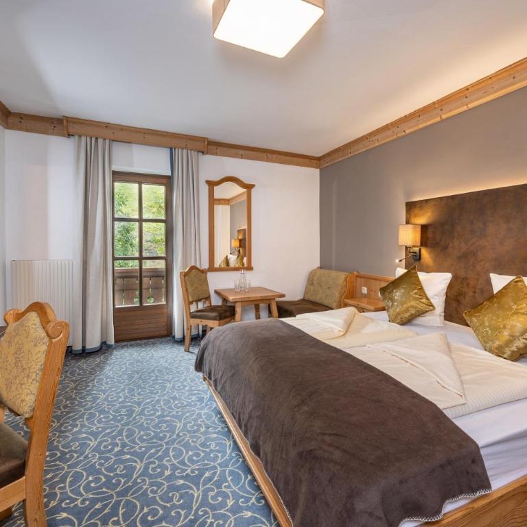 Naturhotel Hüttenwirt im Grossarltal - Dreibettzimmer (2 Erwachsene + 1 Kind) - 10