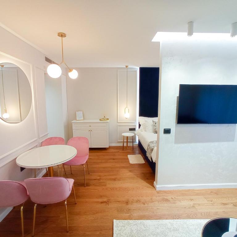 Premium Apartmani Banja Luka - Deluks Studio sa Queen Krevetom - 4