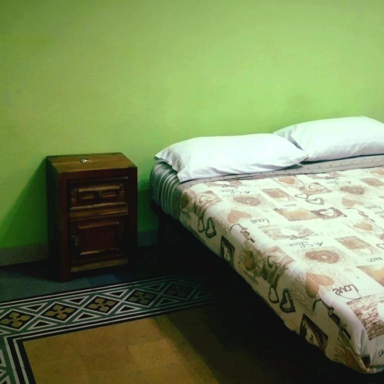 Manzoni rooms - Camera Singola con Bagno in Comune - 1