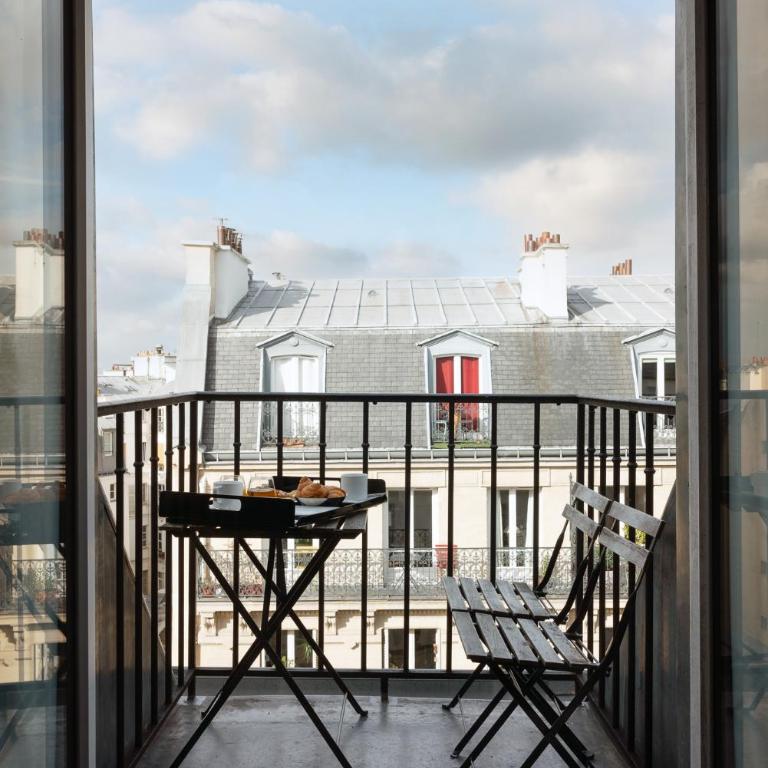 Hôtel Avama Montmartre - Chambre Double ou Lits Jumeaux de Luxe avec Balcon - Dernier Étage - 6