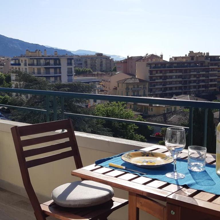 Neptune 5, top floor studio, sea view - One-Bedroom Apartment - 14