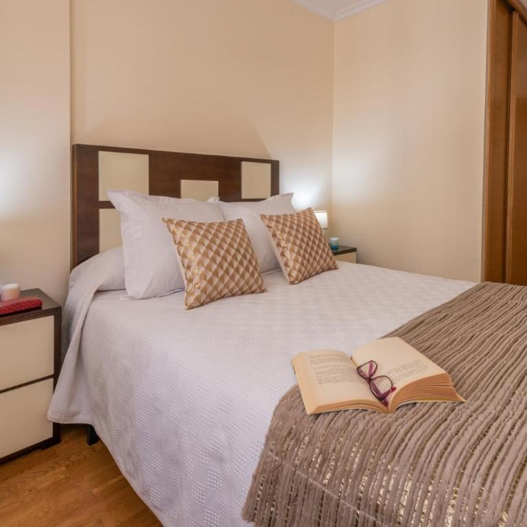 apartamento centro sanxenxo con parking gratis - Apartamento de 2 dormitorios - 1