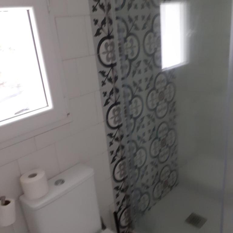 SERRANO Home - Deluxe Twin Room - 4