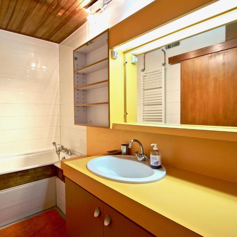 Appartement 2 pièces cabine au pied des pistes, secteur Est, 6 pers. Non-fumeur. Cuisine équipée - Apartment mit 1 Schlafzimmer - 8