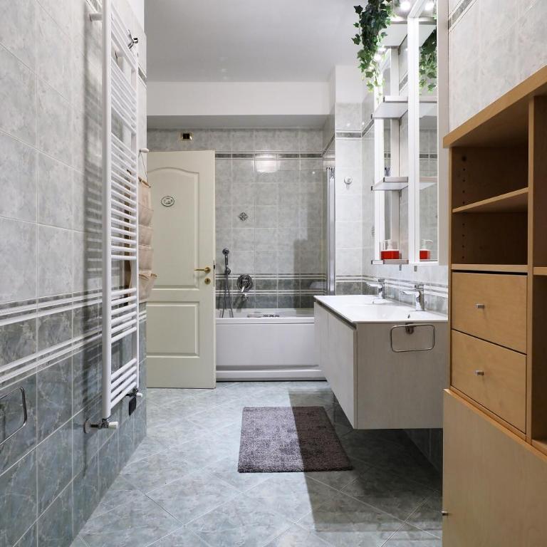 PrimoPiano - Via Pavia - Appartamento con 2 Camere da Letto - 28