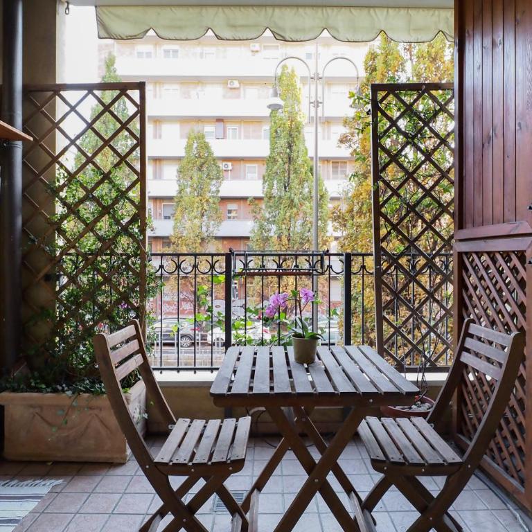 PrimoPiano - Via Pavia - Appartamento con 2 Camere da Letto - 40