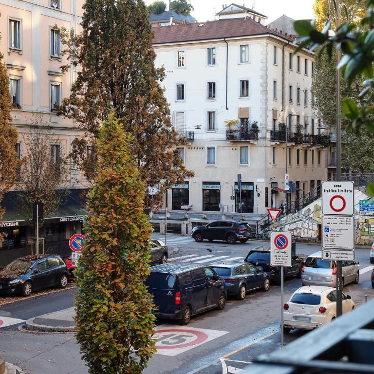 PrimoPiano - Via Pavia - Appartamento con 2 Camere da Letto - 56