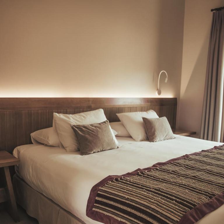 Hotel La Casa de Don Tomás - Habitación con cama extragrande. - 3