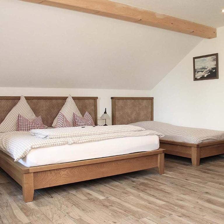 Berggasthof Pechhäusl - Doppelzimmer mit Balkon - 1