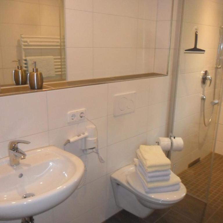 Berggasthof Pechhäusl - Doppelzimmer mit Balkon - 4