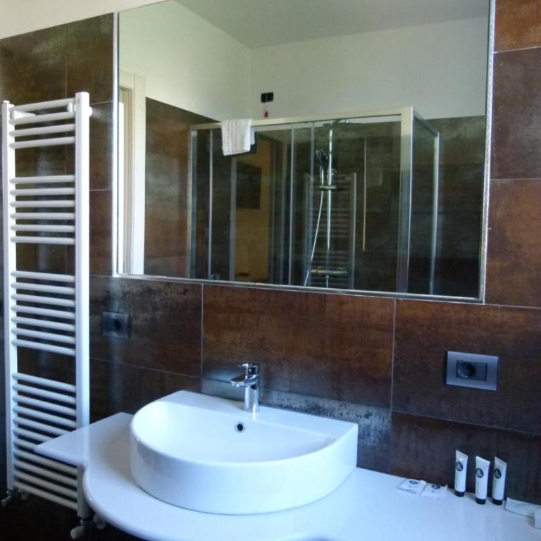 Boutique Hotel Bel Sito Wellness & Private SPA - Suite King con Balcone e Vista Lago - 2