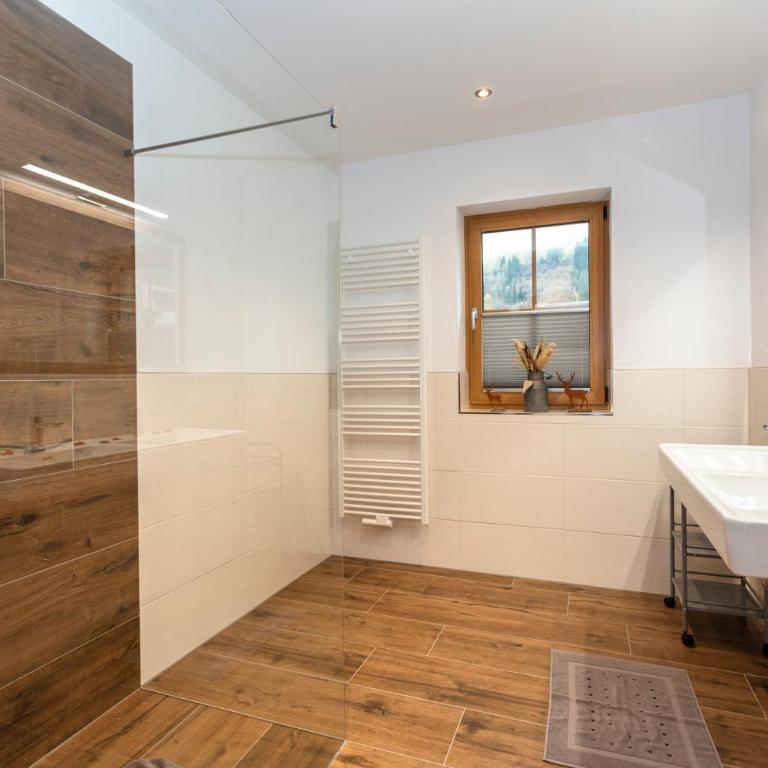 Hinteraigengut - Apartment mit 3 Schlafzimmern und Dusche - 27