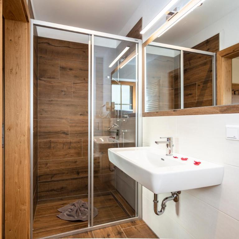 Hinteraigengut - Apartment mit 3 Schlafzimmern und Dusche - 10