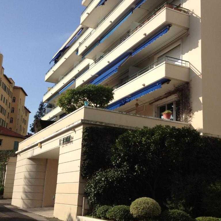 Neptune 5, top floor studio, sea view - One-Bedroom Apartment - 43