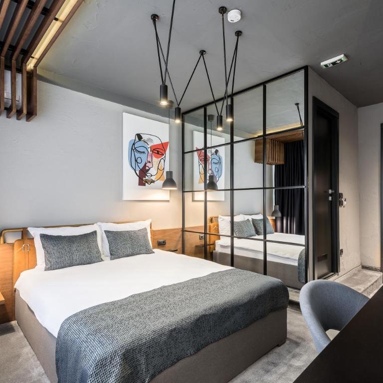 7 Rooms Suites - Dvokrevetna Soba sa Bračnim Krevetom - 1