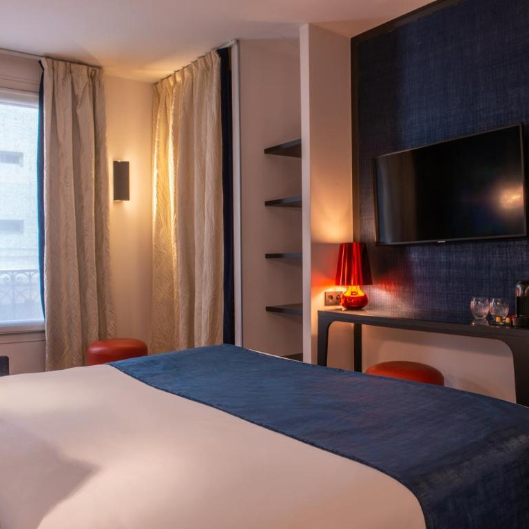 Hotel Yllen Eiffel - Chambre Deluxe - Lit Double et Canapé-Lit - 8