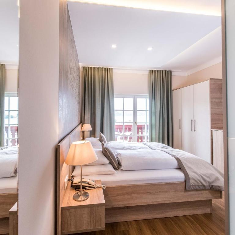 Lust und Laune Hotel am Wörthersee - Kleines Doppelzimmer mit einem Balkon und Seeblick - 4