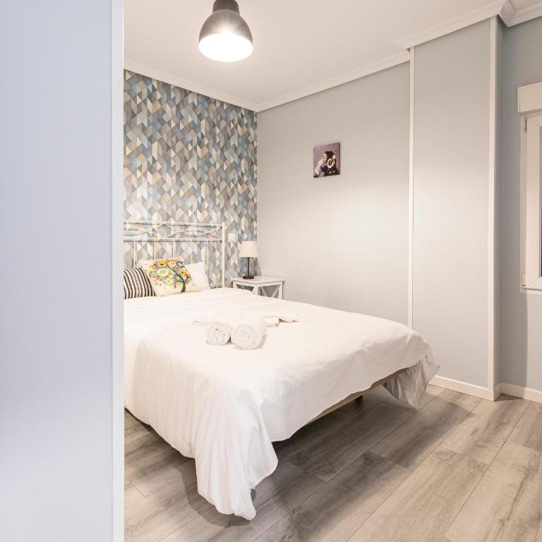 Piso ideal y acogedor junto a Cuzco y Castellana - Two-Bedroom Apartment - 1