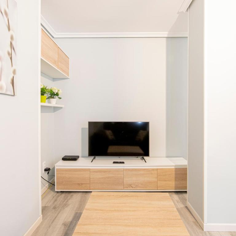 Piso ideal y acogedor junto a Cuzco y Castellana - Two-Bedroom Apartment - 13