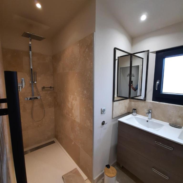 Le Loft sur les quais - Two-Bedroom Apartment - 13