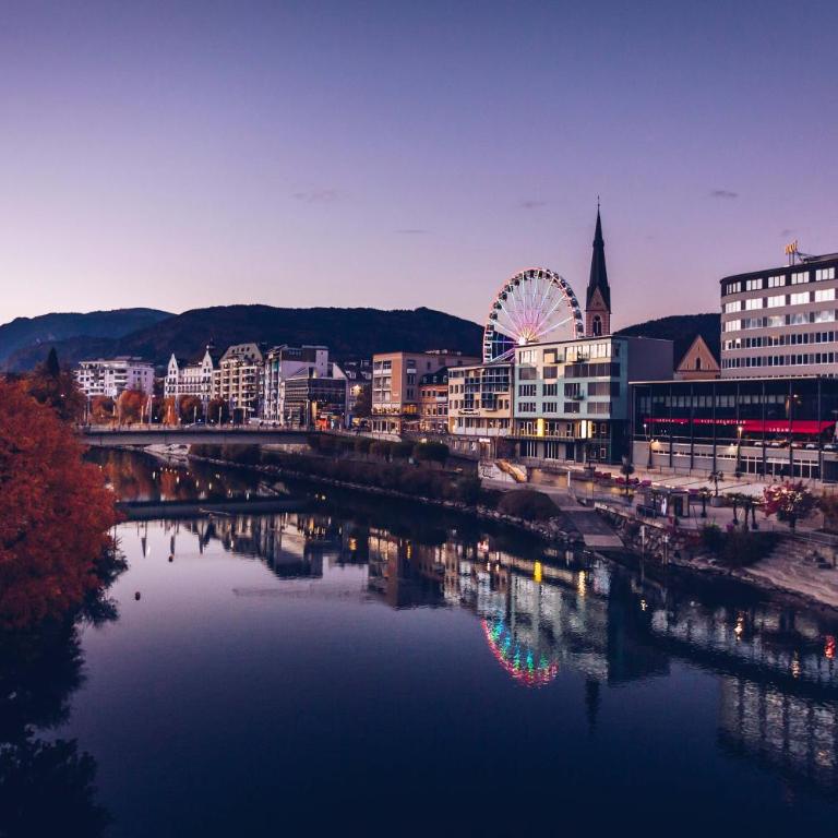 Boutique Hotel Goldenes Lamm Villach - Vierbettzimmer - 1
