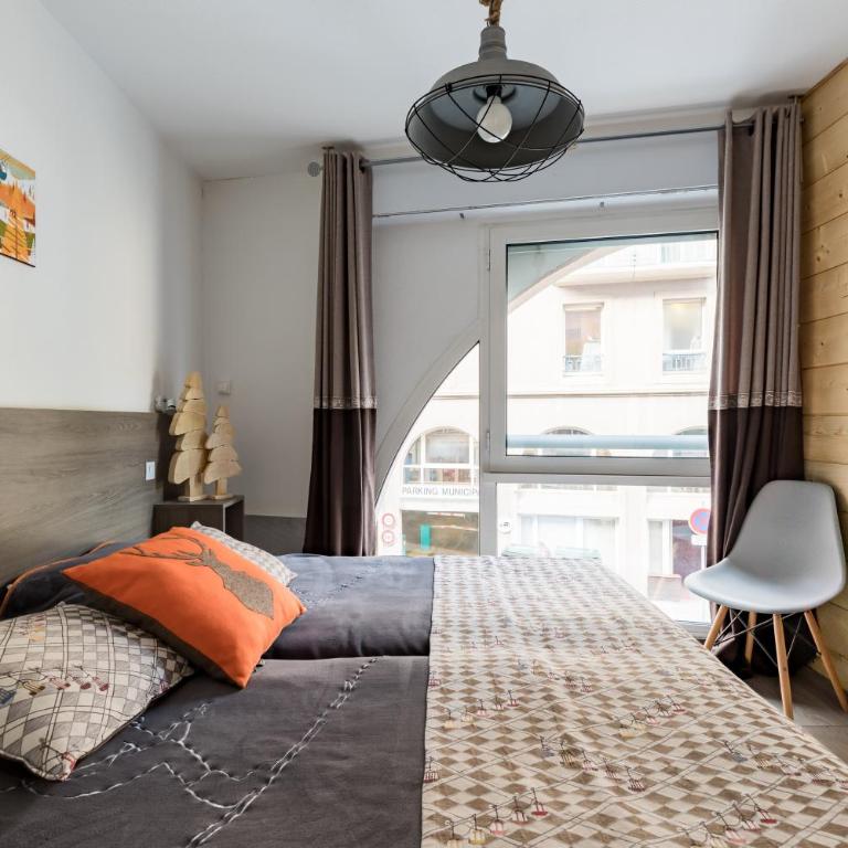 APPARTEMENT CENTRE VILLE WIFI PARKING DRAPS FOURNIS - Appartement 2 Chambres - 21
