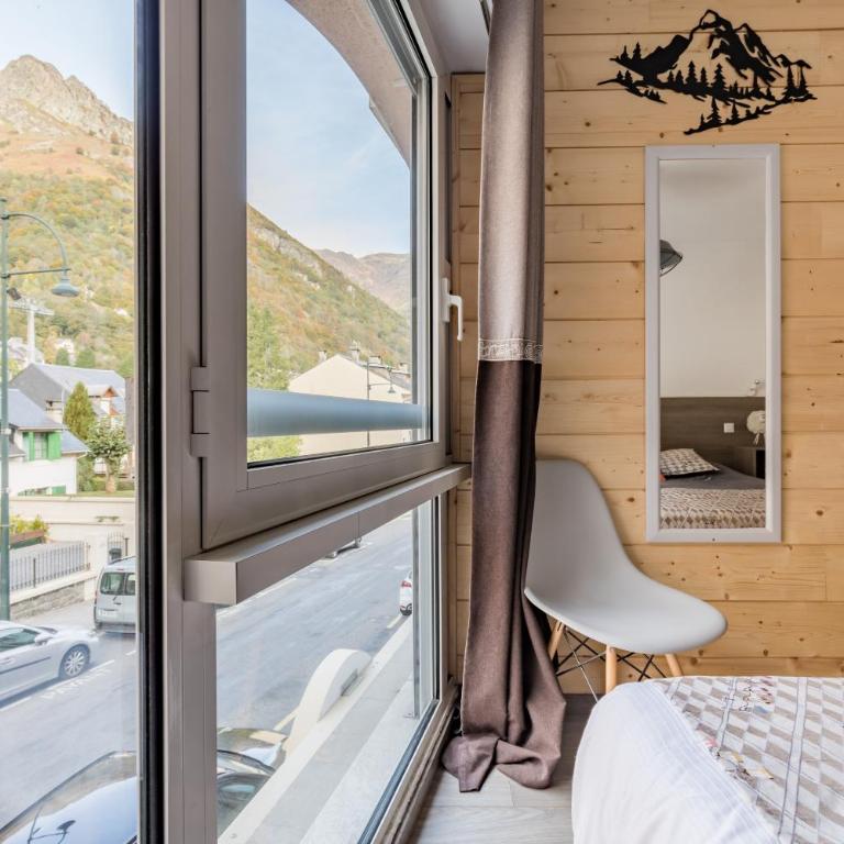 APPARTEMENT CENTRE VILLE WIFI PARKING DRAPS FOURNIS - Appartement 2 Chambres - 25