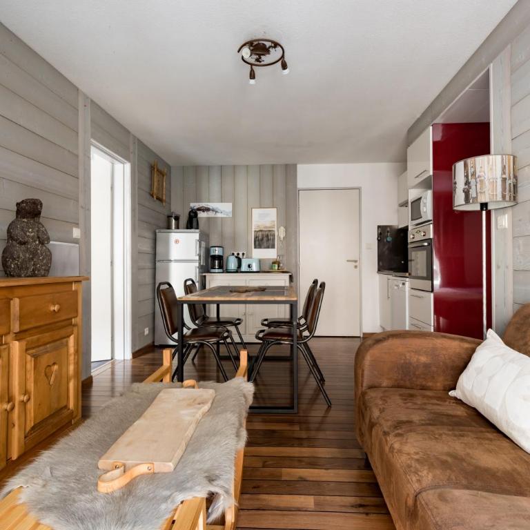 APPARTEMENT CENTRE VILLE WIFI PARKING DRAPS FOURNIS - Appartement 2 Chambres - 9