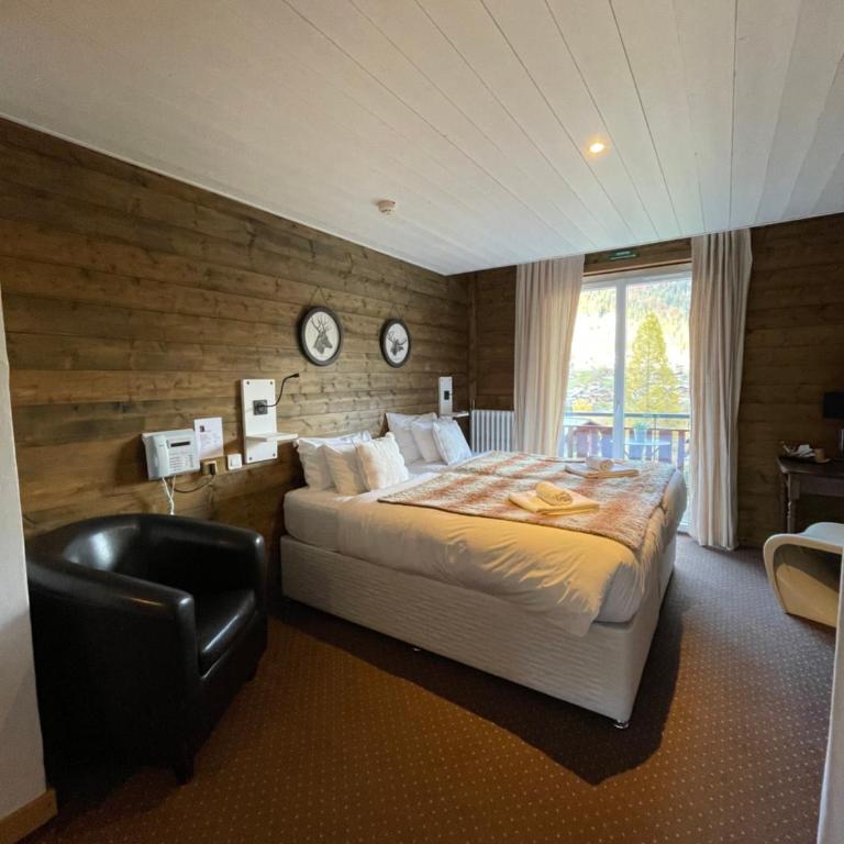 Hôtel La Chaumière - Chambre Double ou Lits Jumeaux Supérieure - Petit-Déjeuner Gratuit - 1