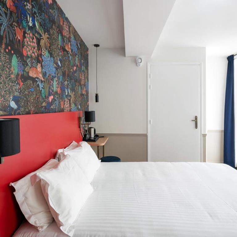 Hôtel 31 - Paris Tour Eiffel - Chambre Triple Deluxe avec Terrasse - Accessible aux Personnes à Mobilité Réduite - 1