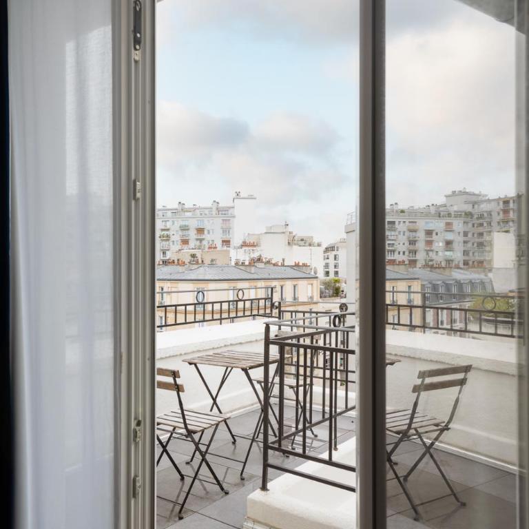 Hôtel 31 - Paris Tour Eiffel - Chambre Triple Deluxe avec Terrasse - Accessible aux Personnes à Mobilité Réduite - 7