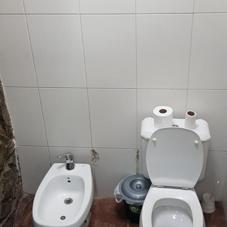Hostel Ruca Potu - Habitación Cuádruple con baño privado - 10