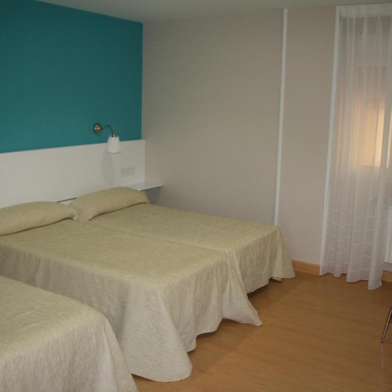 Verona - Double or Twin Room with Extra Bed - 1