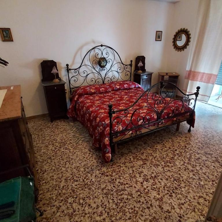 Sa Cannacca-Guest House - Camera Matrimoniale con Bagno in Comune - 1