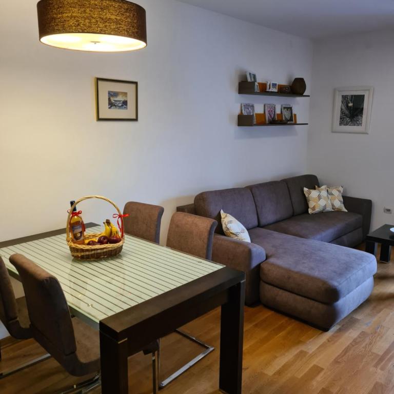 Seaview Apartment - One-Bedroom Apartment - 9