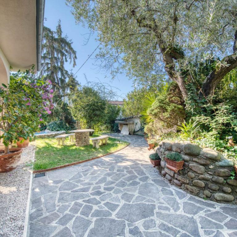 ApartmentsGarda - Residenza Bouganville - Appartamento con 1 Camera da Letto - 2