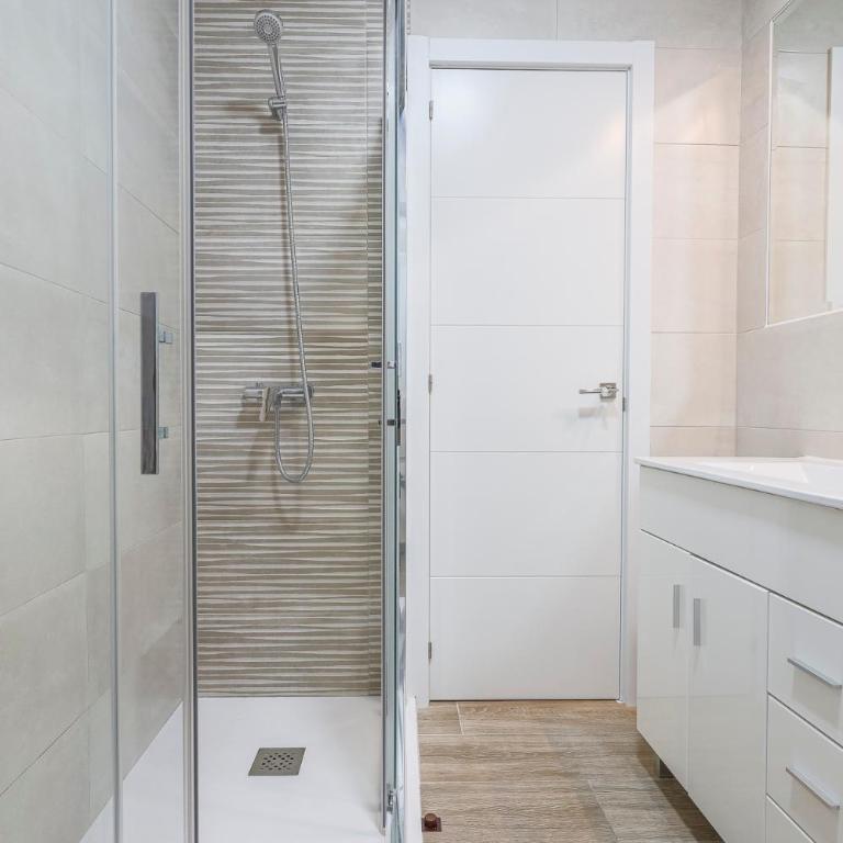 Apartamentos Alameda del Tajo I Parquing Centro - Apartamento con balcón - 35