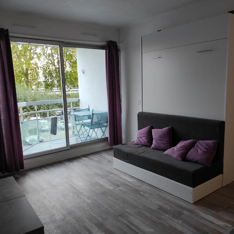 joli studio vu sur l adour dans résidence calme - Appartement 1 Chambre - 2