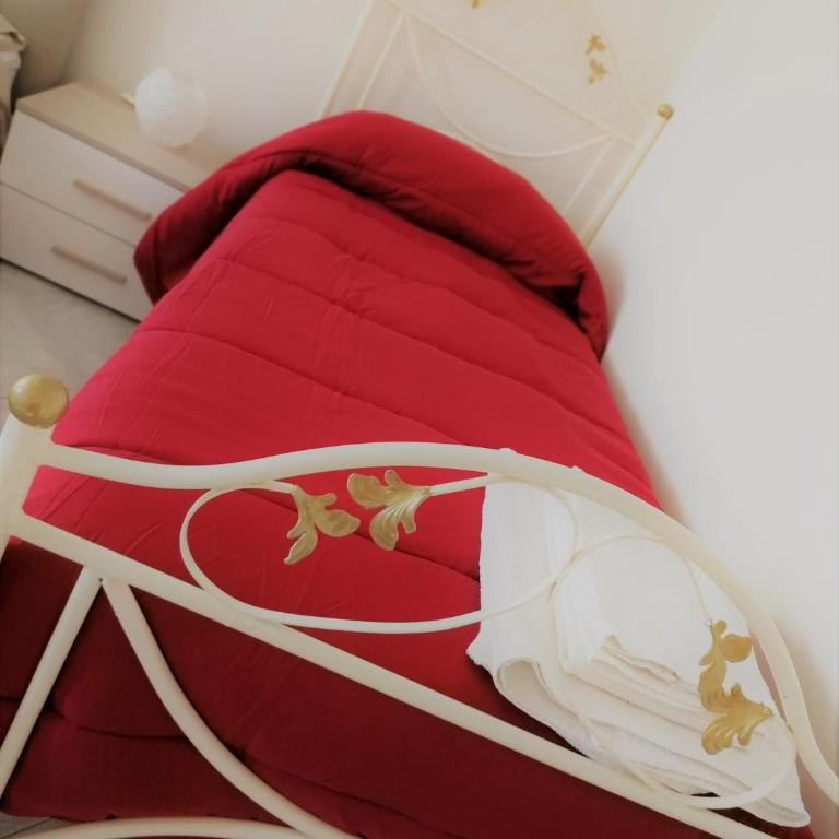 Rara Domus B&B - Camera Tripla con Bagno Privato Esterno - 7