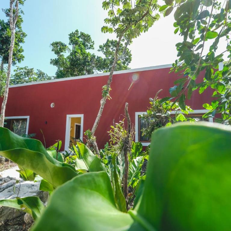 Wakax Hacienda - Cenote & Boutique Hotel - Small Luxury Hotels of the World - Suite Casita Superior con Terraza - 3