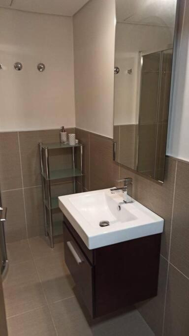 Z SHOPPING LA GALERIA APT Great Location! Low price! Full amenities! - One-Bedroom Apartment - 16