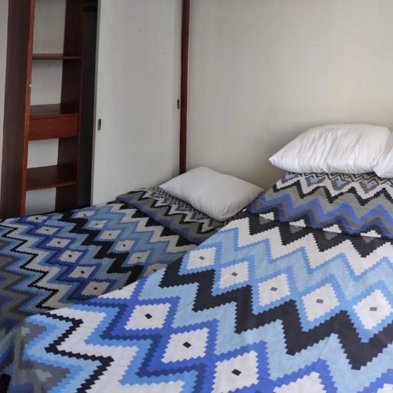 APARTAMENTO CERCA AL ESTADIO Y EL BATALLON - Three-Bedroom Apartment - 4
