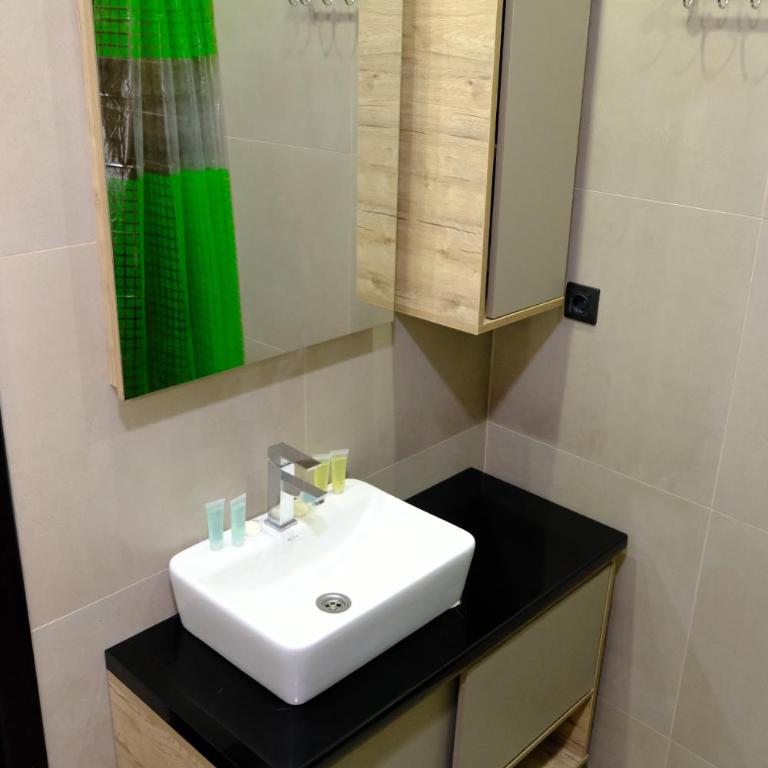 Milmari Premier 13 - Studio - 38
