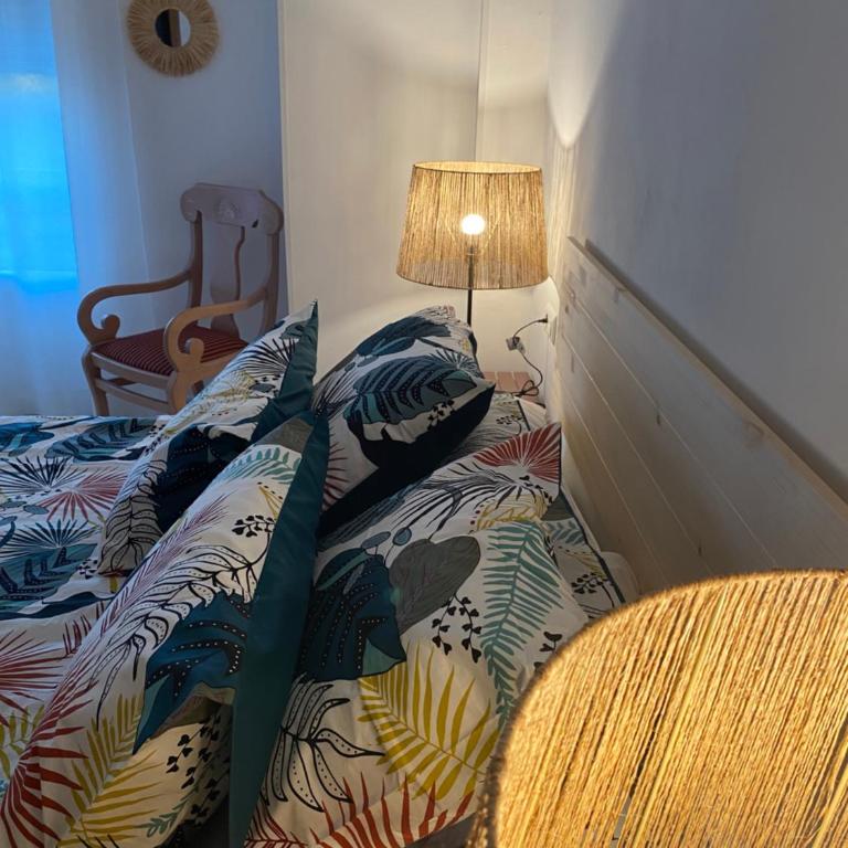 LUNAROOM Center & Quiet Guesthouse - Room with Shared bathroom and Views - Large Bed - 3